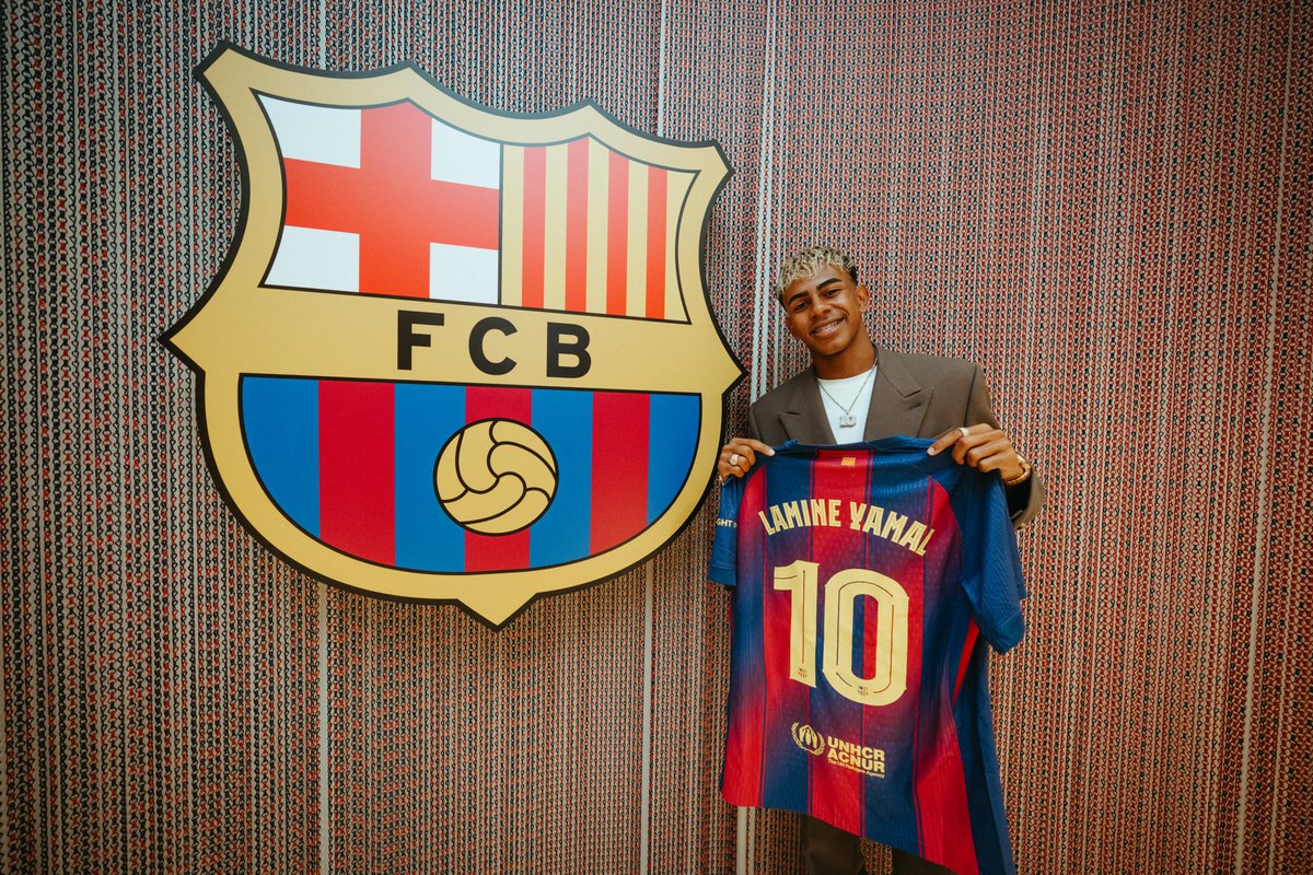 Lamine Yamal Warisi Nomor 10 Barcelona